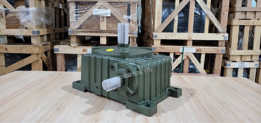 WPO 100 thường được sử dụng trong các hệ thống sản xuất quy mô lớn, nơi đòi hỏi sự ổn định và độ bền cao