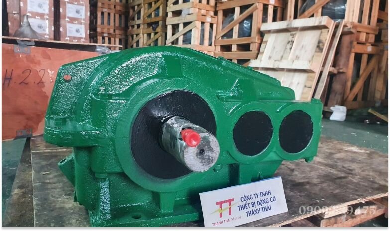 Hộp giảm tốc ZQ 2 cấp bánh răng trụ vỏ gang chắc chắn