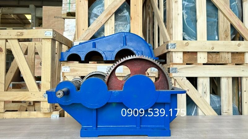 Giải pháp truyền động tối ưu trong cách lắp hộp giảm tốc vào băng tải